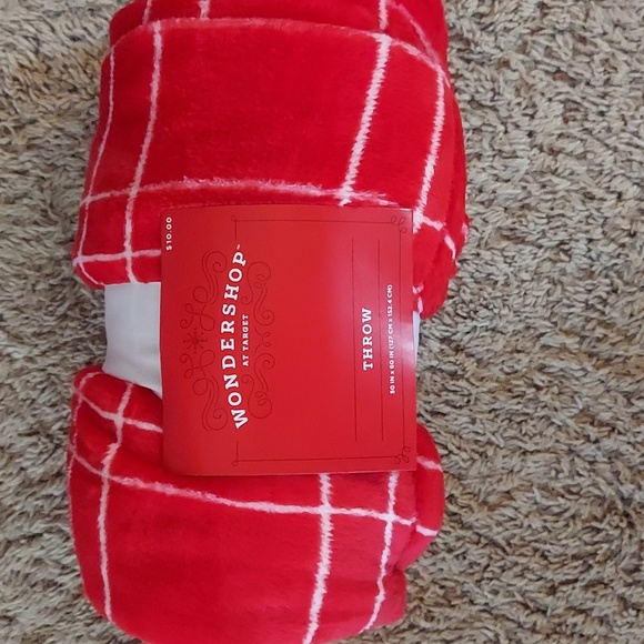 Nwt red & white throw - Picture 1 of 4